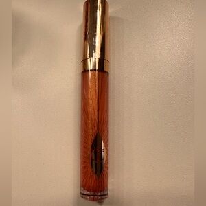 charlotte tilbury peachy plump lipgloss